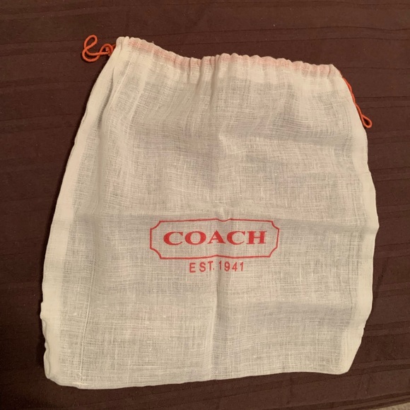 Coach packaging - Picture 2 of 3